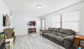 318 Elm Ave, Baltic, SD 57003