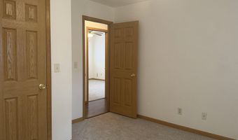 530 S 5th St, Akron, IA 51001