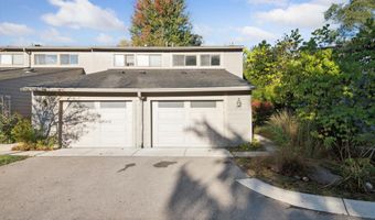 747 Peninsula Ct, Ann Arbor, MI 48105