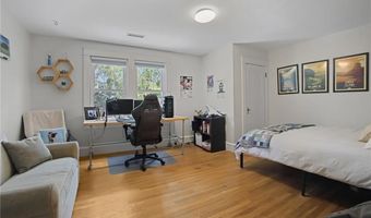 56 Somerset St, East Greenwich, RI 02818