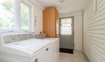 10 Springdale Gardens Rd, Andover, NJ 07821