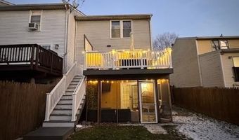 2120 S LOWELL St, Arlington, VA 22204