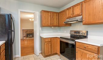 352 Cedar Ln, Arden, NC 28704