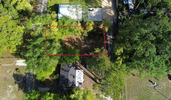 206 13th St, Apalachicola, FL 32320