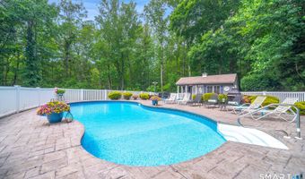 75 Hearthstone Dr, Cheshire, CT 06410
