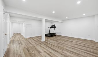 20384 MIDDLEBURY St, Ashburn, VA 20147