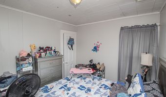 31 Dewitt St, Amsterdam, NY 12010