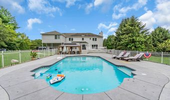 20 Regency Way, Manalapan, NJ 07726