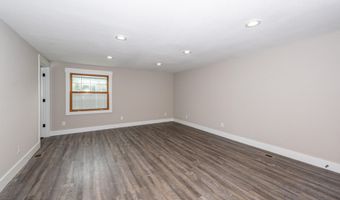 957 W Hunt Rd, Alcoa, TN 37701