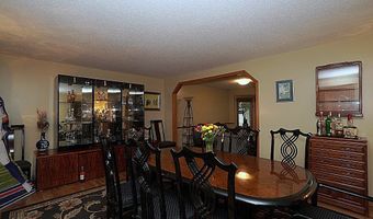 89 Beachridge Dr, Amherst, NY 14051