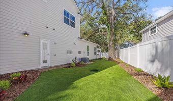 398 SHERRY Dr, Atlantic Beach, FL 32233