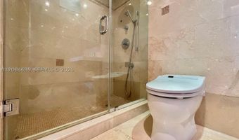 3300 NE 192nd St 1712, Aventura, FL 33180