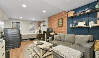 164 F St 4, Boston, MA 02127