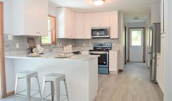 351 Tomaquag Rd, Hopkinton, RI 02804