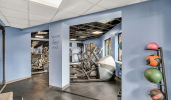 1107 S Old Wilke Rd 201, Arlington Heights, IL 60005