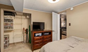 818 Northwestern Ave, Ames, IA 50010