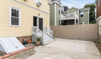 11 Ann St, Newport, RI 02840