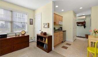 18 STARFISH Dr, Narragansett, RI 02882