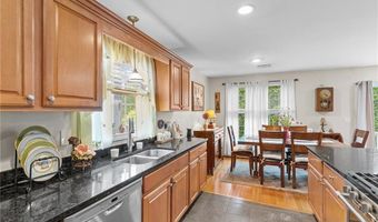 5 Leighas Ln, Coventry, RI 02816