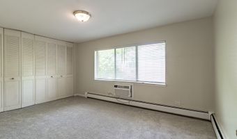 711 E Falcon Dr 201, Arlington Heights, IL 60005