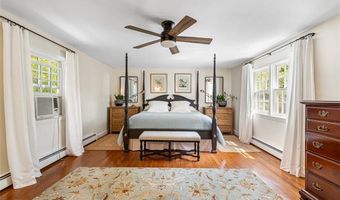 20 Terrace Dr, Barrington, RI 02806