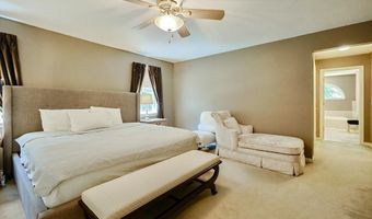 8 Pilgrim Rd, Ashland, MA 01721