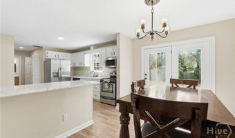 205 Pamela Dr, Allenhurst, GA 31301