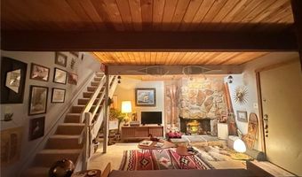 1722 Treetop Trl, Akron, OH 44313