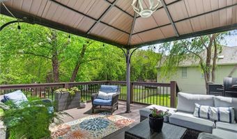 18224 153rd St, Basehor, KS 66007