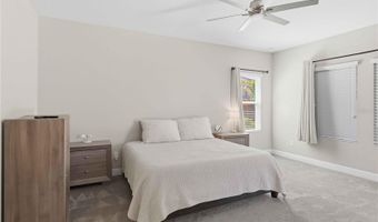 7526 PARADISO Dr, Apollo Beach, FL 33572