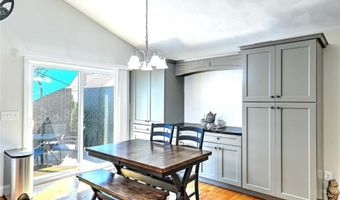 37 Lakeview Ave, Lincoln, RI 02865