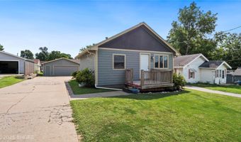 2325 E 40th Ct, Des Moines, IA 50317
