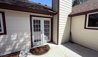 1402 S Saunders St, Aransas Pass, TX 78336