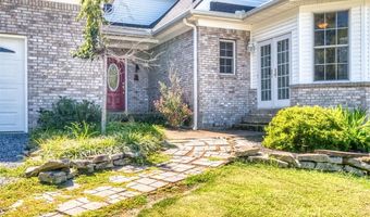 216 Old Wolf Hill Rd, Bethpage, TN 37022