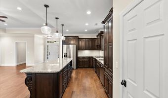 108 Canterbury Cir, Arab, AL 35016