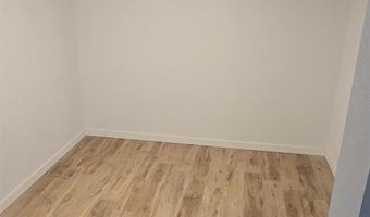 141 E 17th Ave, Albia, IA 52531