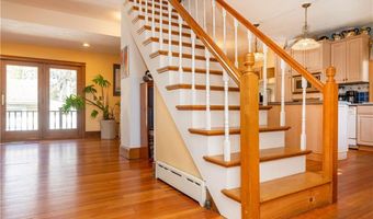 5075 Old Post Rd, Charlestown, RI 02813