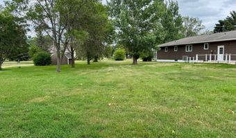 322 S 2nd St, Ashton, SD 57424