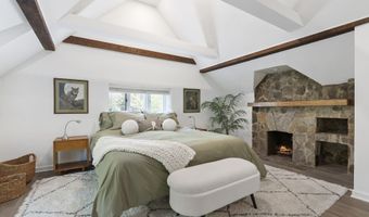 8 Morgan Rd, Canton, CT 06019