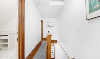 14 Greenough Pl B, Newport, RI 02840