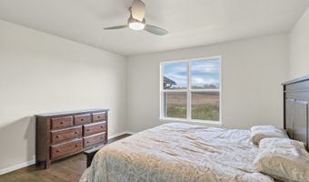 2660 Harnish Dr, Algonquin, IL 60102