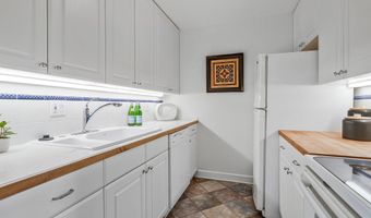 1801 T St NW 10, Washington, DC 20009