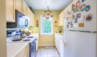 20 B Springbrook Dr, Belfast, ME 04915