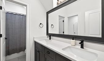 1902 SW Edinburgh Ave, Bentonville, AR 72713