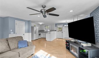 12 Pond View Dr, Coventry, RI 02816