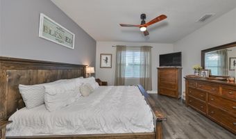 7023 OLD BENTON Dr, Apollo Beach, FL 33572