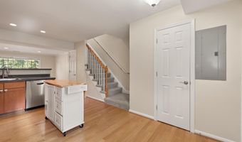 1431 N VAN DORN St, Alexandria, VA 22304