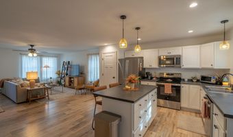 24 Wildwood Dr, Bangor, ME 04401