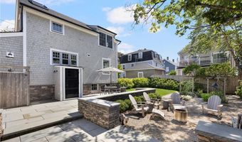 9 Anthony St, Newport, RI 02840