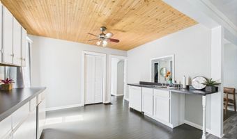 2314 W 8th St, Anderson, IN 46016